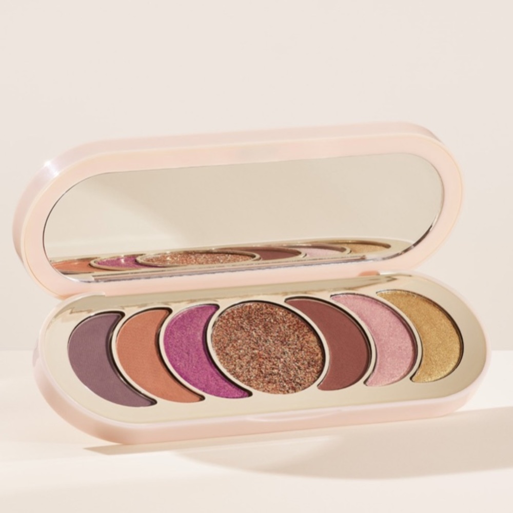 Rare Beauty Eyeshadow Palette